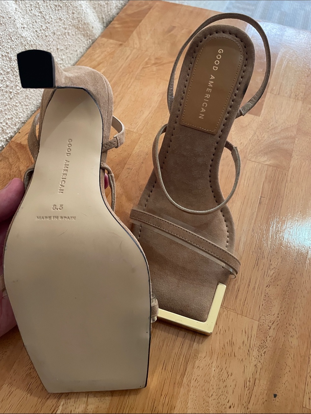 NWOT Good American “Standout” Nude Suede Square Toe Heels with Gold Trim Sz 8.5 - Picture 9 of 11
